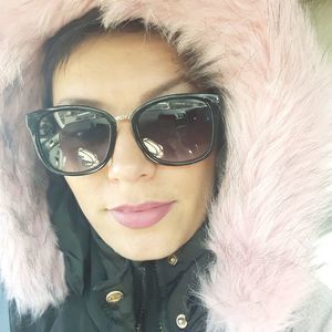 Meet your Posher, Alma